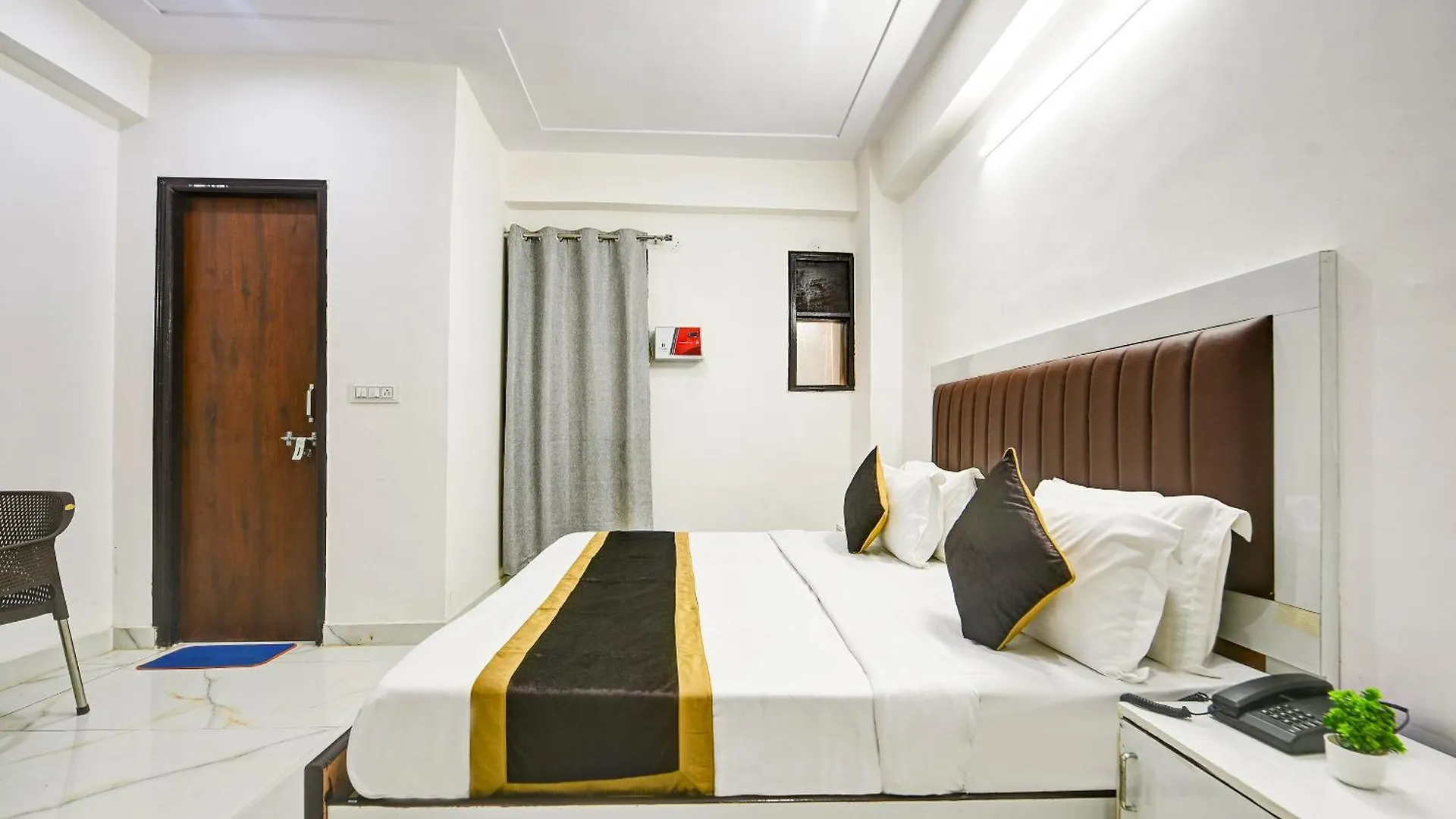 Hotel Krishna Tower دلهي