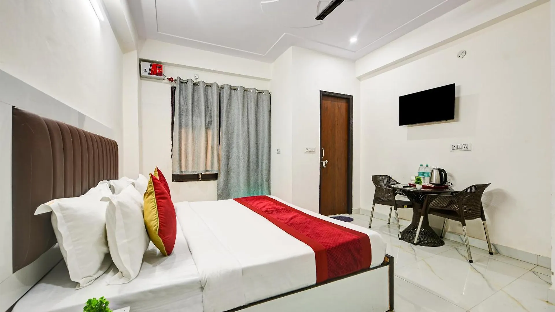 Hotel Krishna Tower دلهي الهند