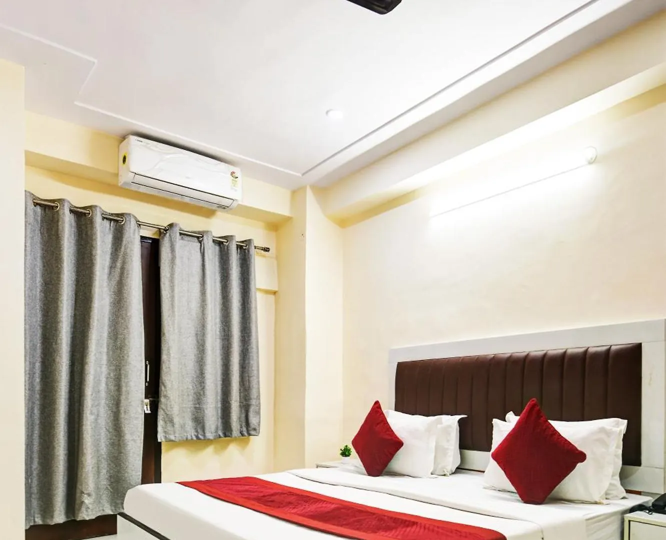Hotel Krishna Tower Delhi