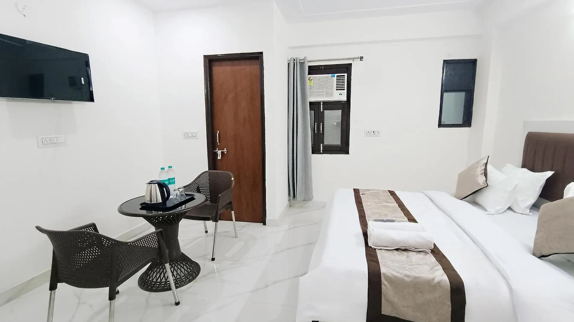 Hotel Krishna Tower location