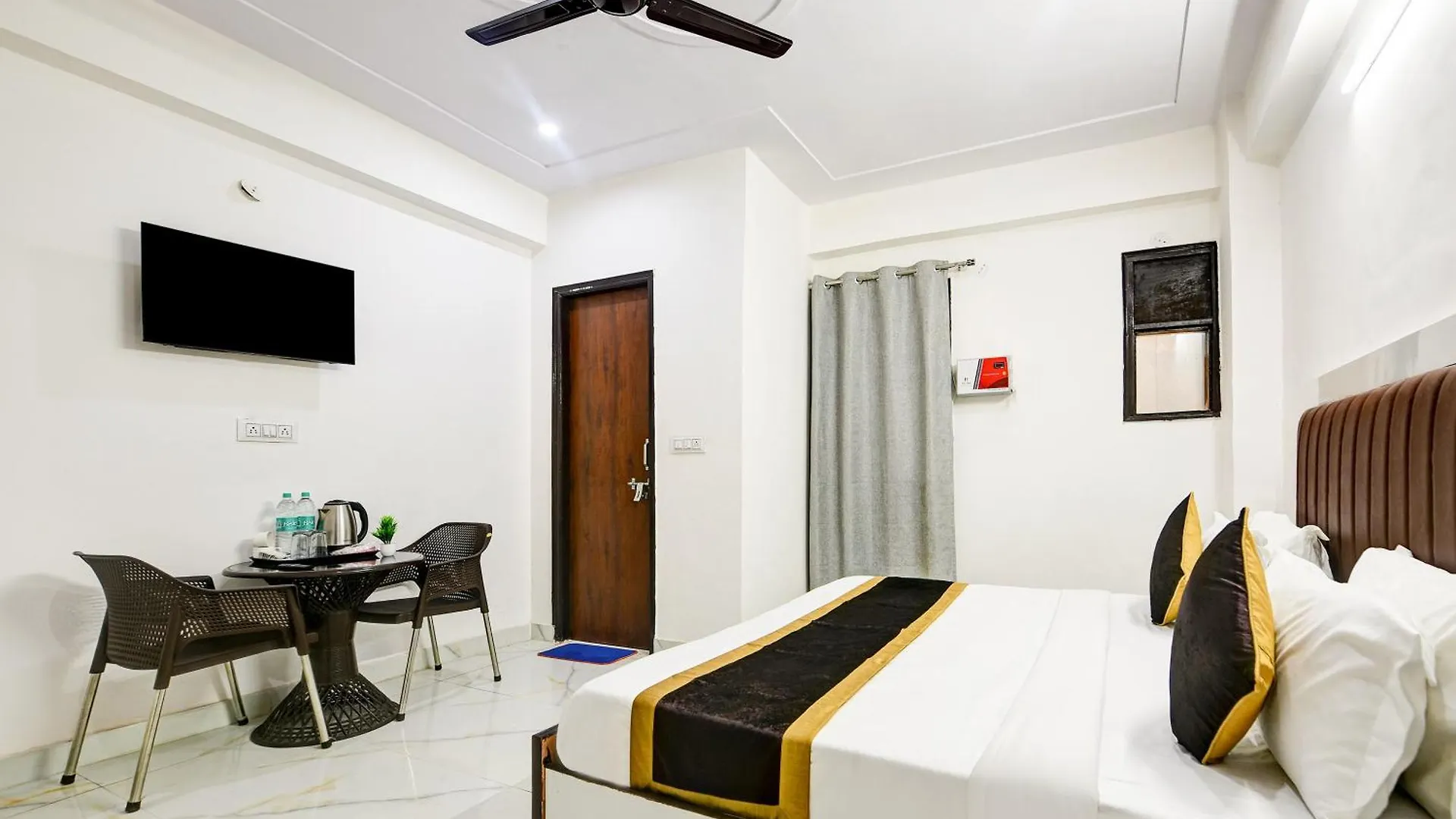 Hotel Krishna Tower Delhi  Delhi (National Capital Territory of India)