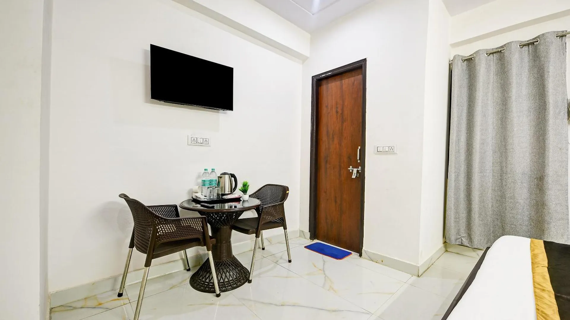 Hotel Krishna Tower Delhi  3*, Delhi (National Capital Territory of India) India