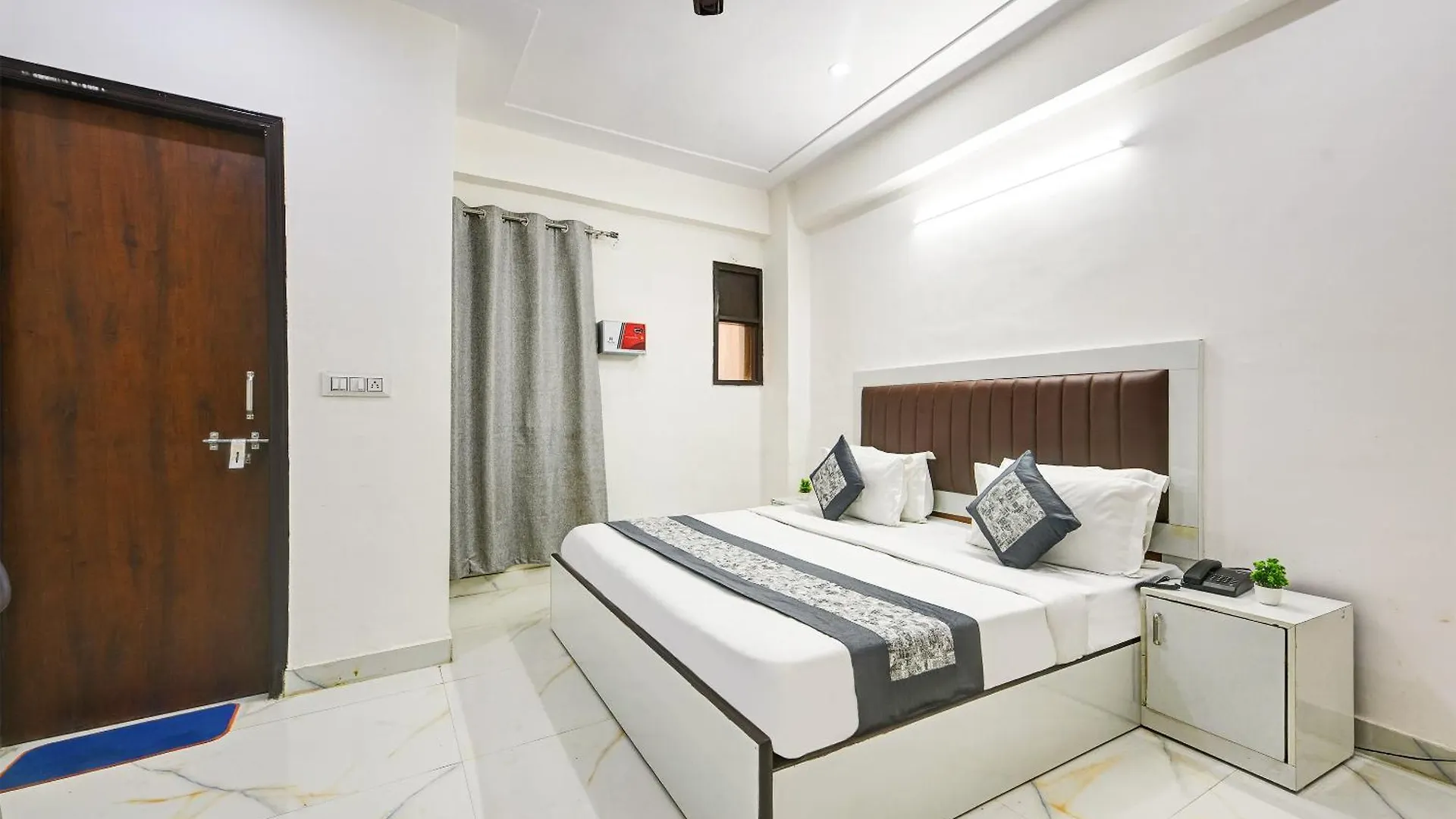 Hotel Krishna Tower Delhi  3*, Delhi (National Capital Territory of India)