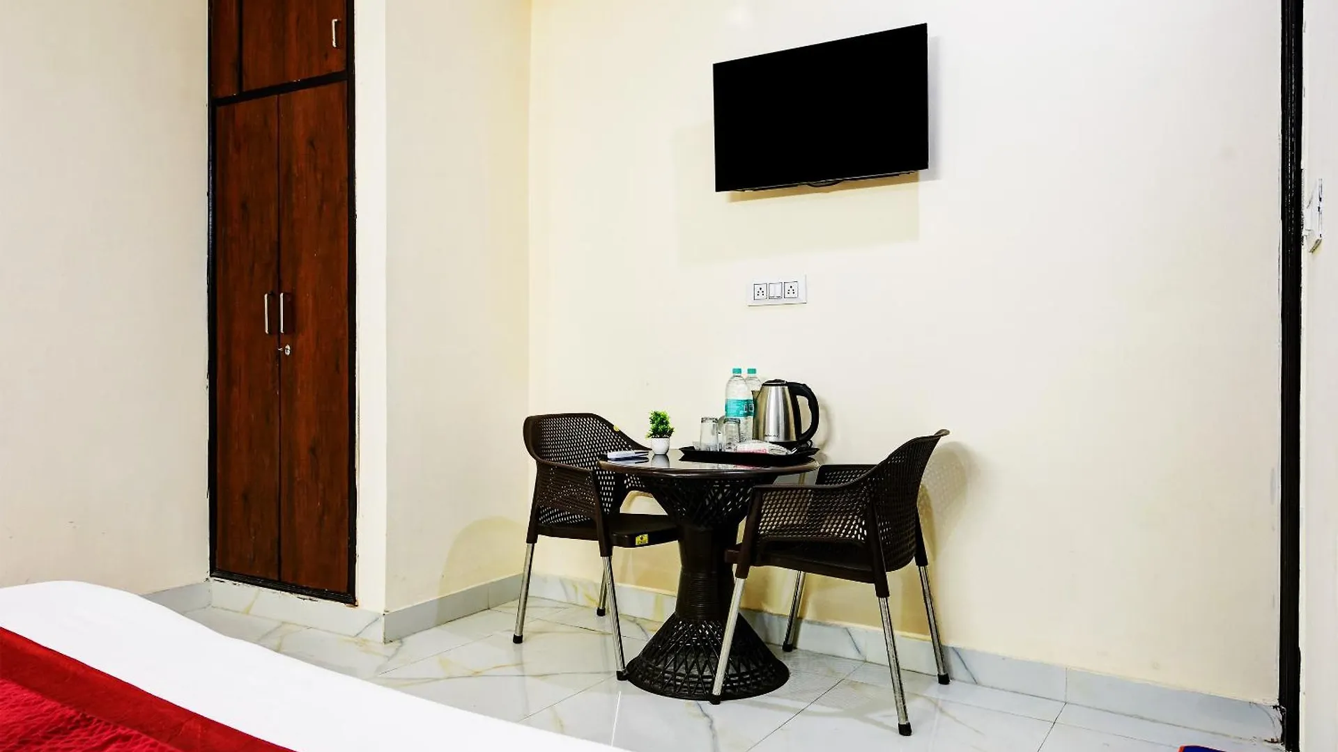 Hotel Krishna Tower Delhi  3*, Delhi (National Capital Territory of India)