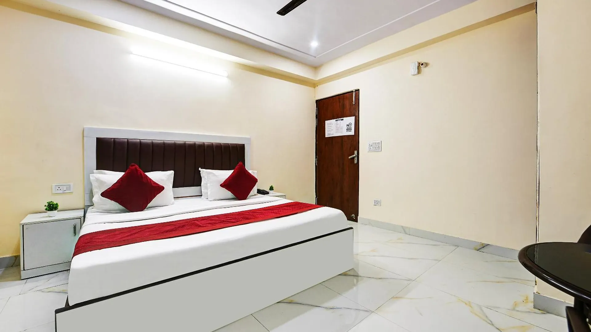 Hotel Krishna Tower Delhi   Delhi (National Capital Territory of India)
