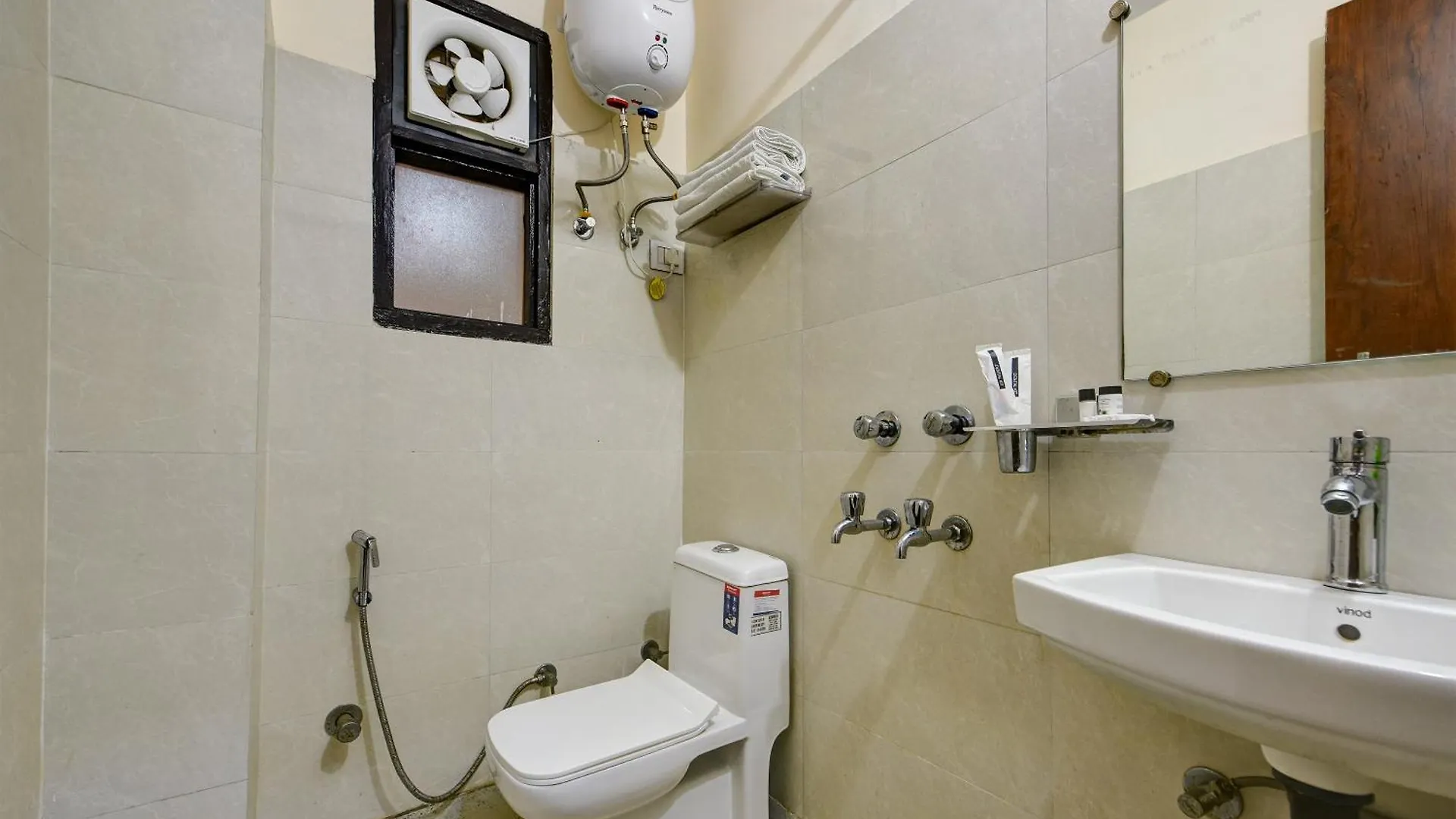 Hotel Krishna Tower Delhi  3*, Delhi (National Capital Territory of India)